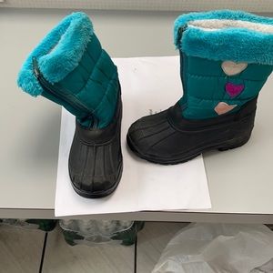 Girls winter boots